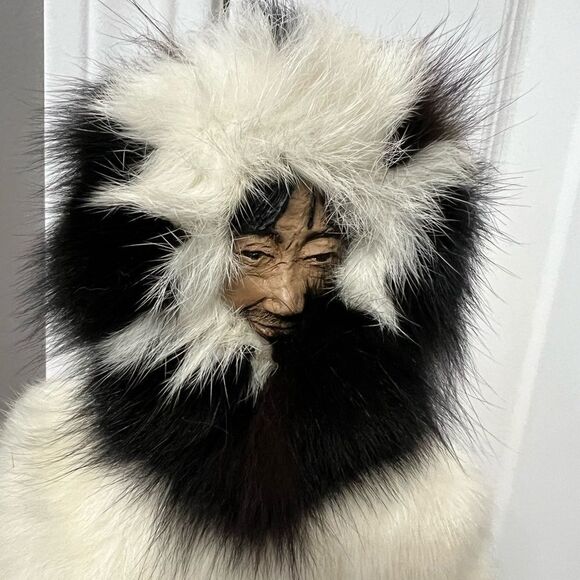 NAYUKPUK Alaskan Real Fur Dressed Figurine Statute - Picture 6 of 11